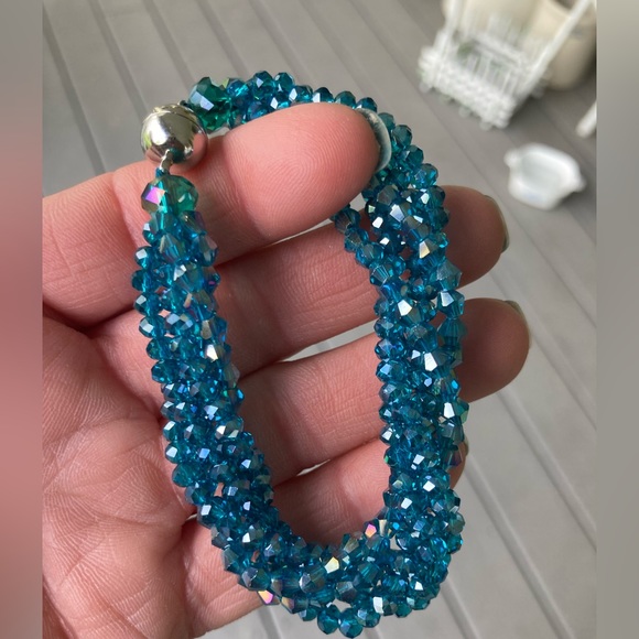 MAGNETIC CLASP Bracelet 5 Strands Dk TURQUOISE AB Austrian Crystals 7 1/… - Picture 2 of 14